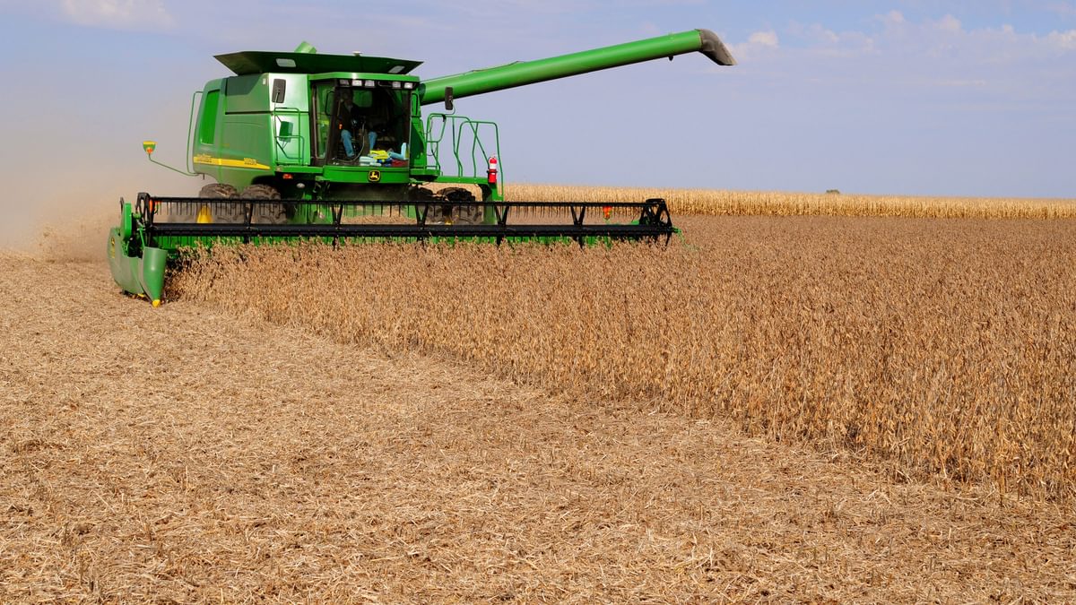 John Deere Combine Beans